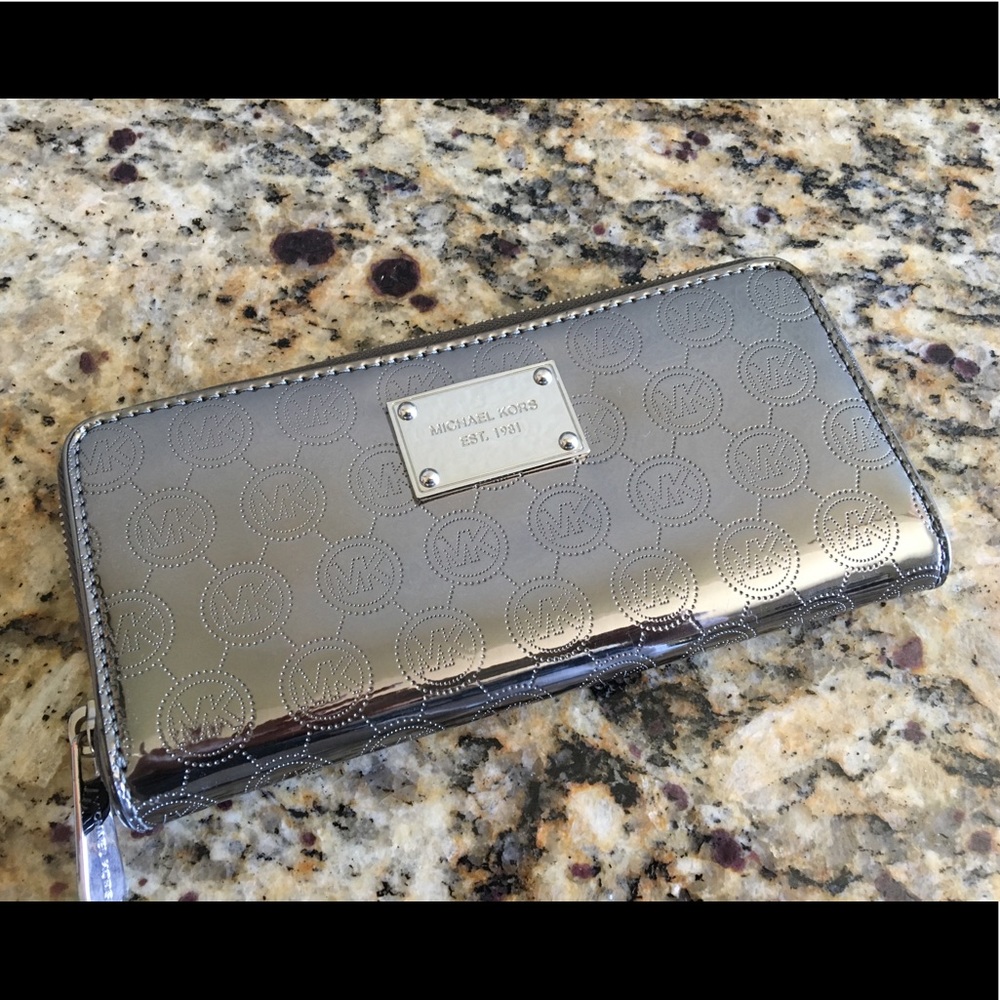Michael Kors Metallic Zipper Wallet
